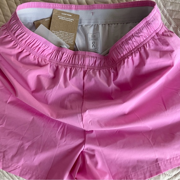 🩷 NWT ON Running 3" Core Short Raspberry Pink - Picture 5 of 6